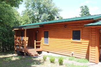 Wilson Lodge Modern Log Cabin Near Greers Ferry Lake And The