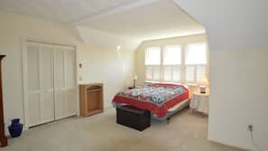 3 bedrooms, iron/ironing board, Internet, linens