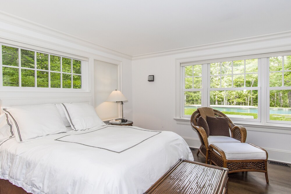 Guest House Estate 60 Ft Pool Amagansett Vrbo