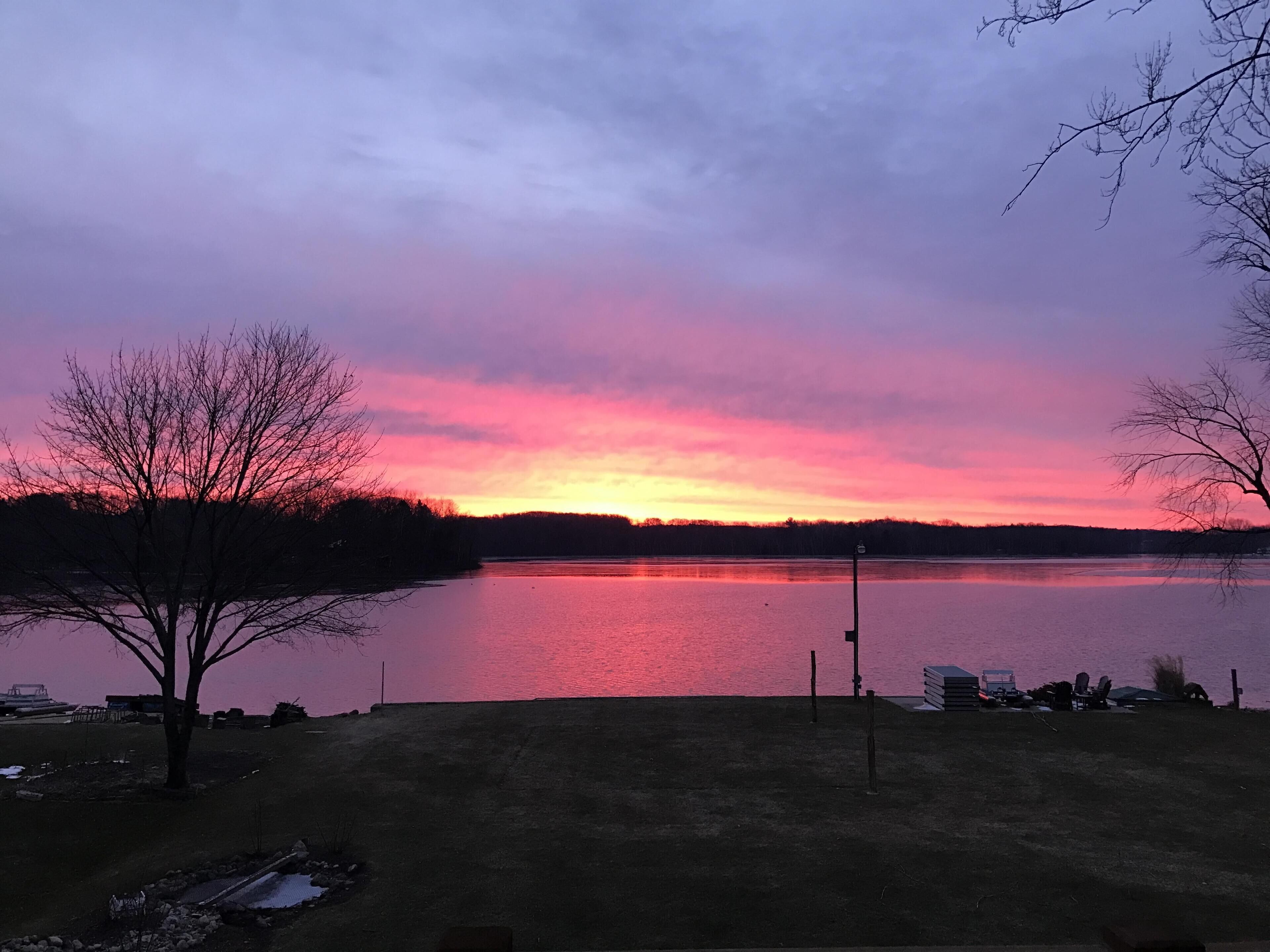 Need a Nice get Away After Being Quarantined for Months? This is a Perfect! in Muskegon, United States