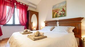 1 bedroom, iron/ironing board, Internet, linens