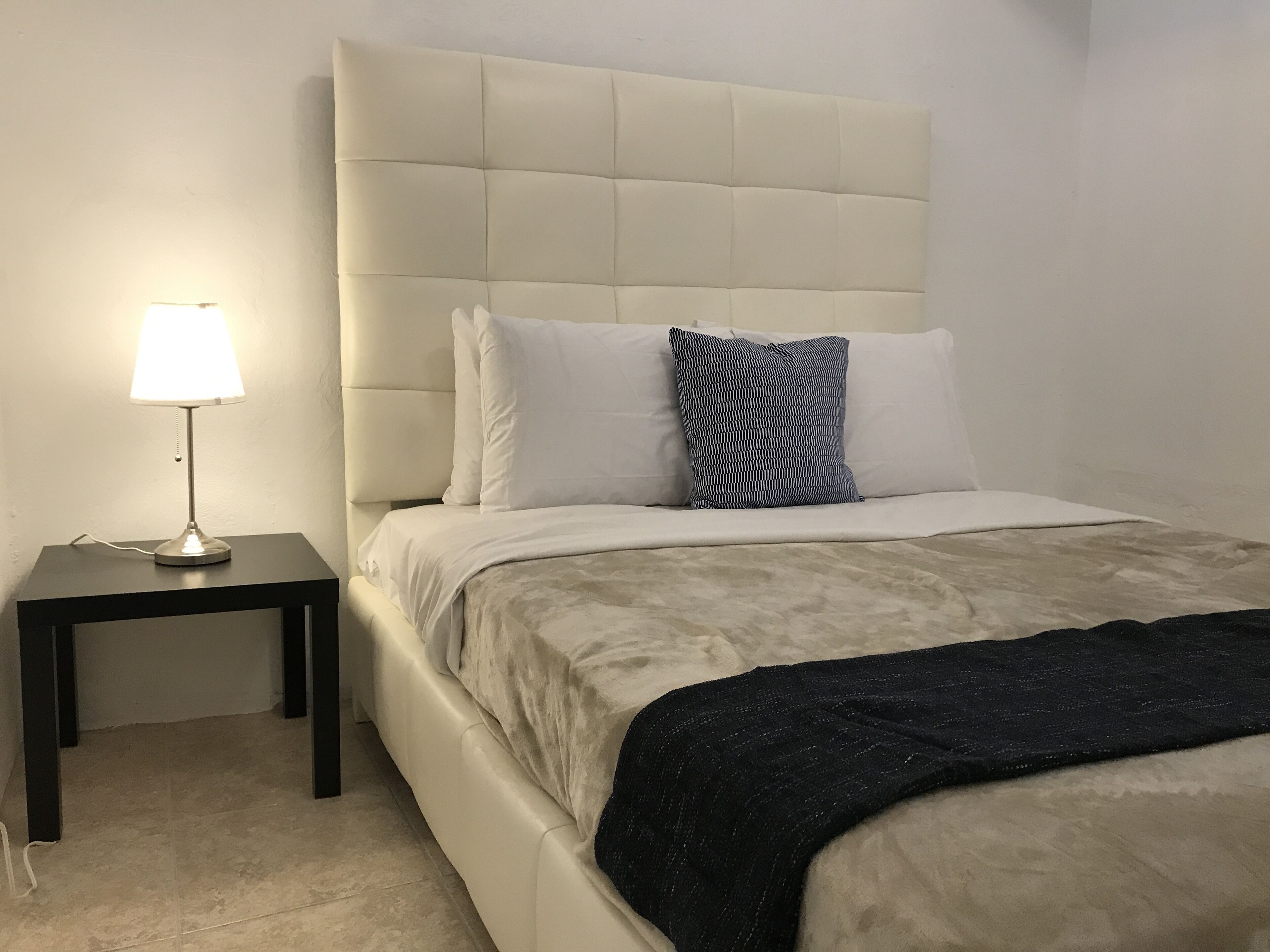 Loft Aparment Steps From Nightlife, Gladiolas II /loft + Room /free Wifi - 2103 in Ponce, Puerto Rico