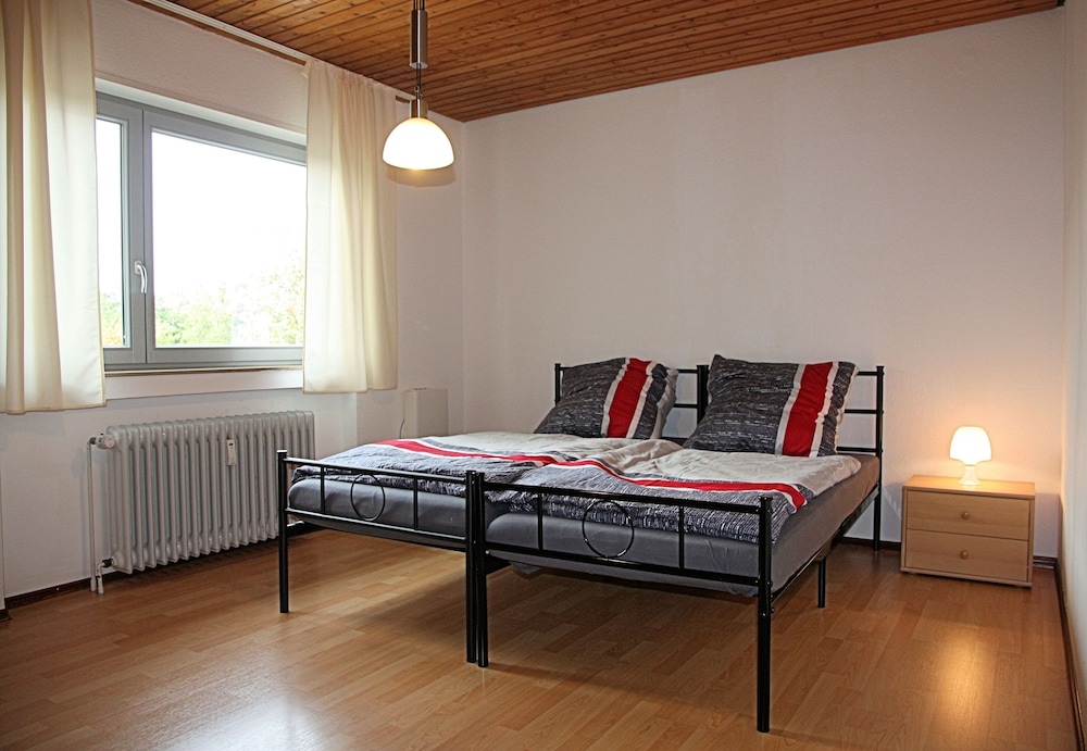 TLF near Ramstein Air Base, Kaiserslautern Room Prices & Reviews