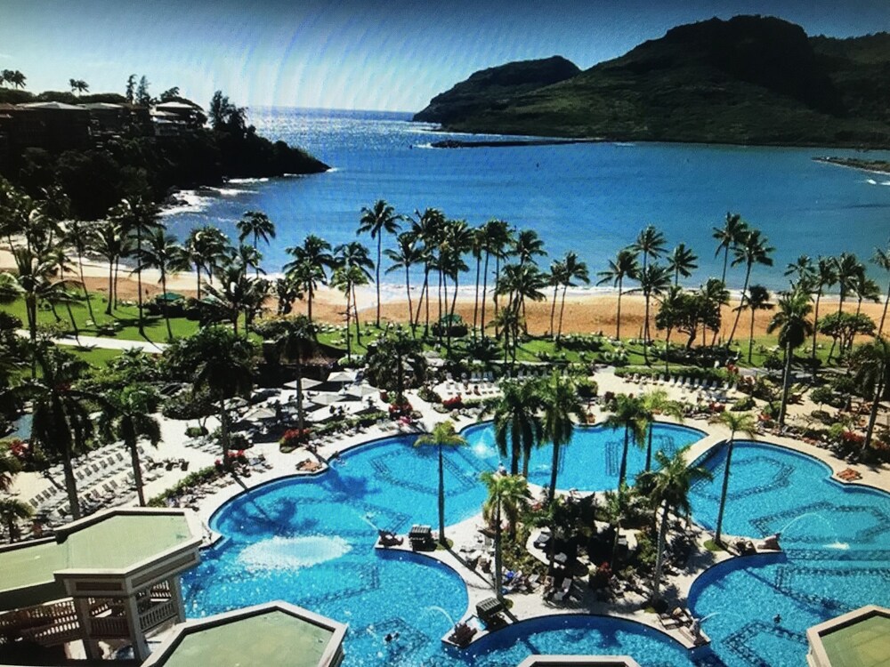 Spend Christmas week at the beautiful Kauai Marriott Resort in Lihue