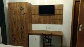 Frigobar, cofres nos quartos, Wi-Fi de cortesia, roupa de cama