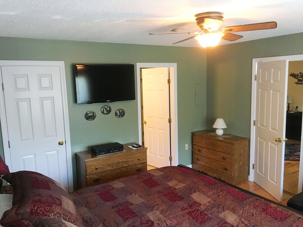 Nordic Inn, Save 20% on Gorgeous 2BR, 2BA Condo!