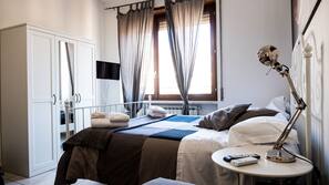 Free WiFi, linens