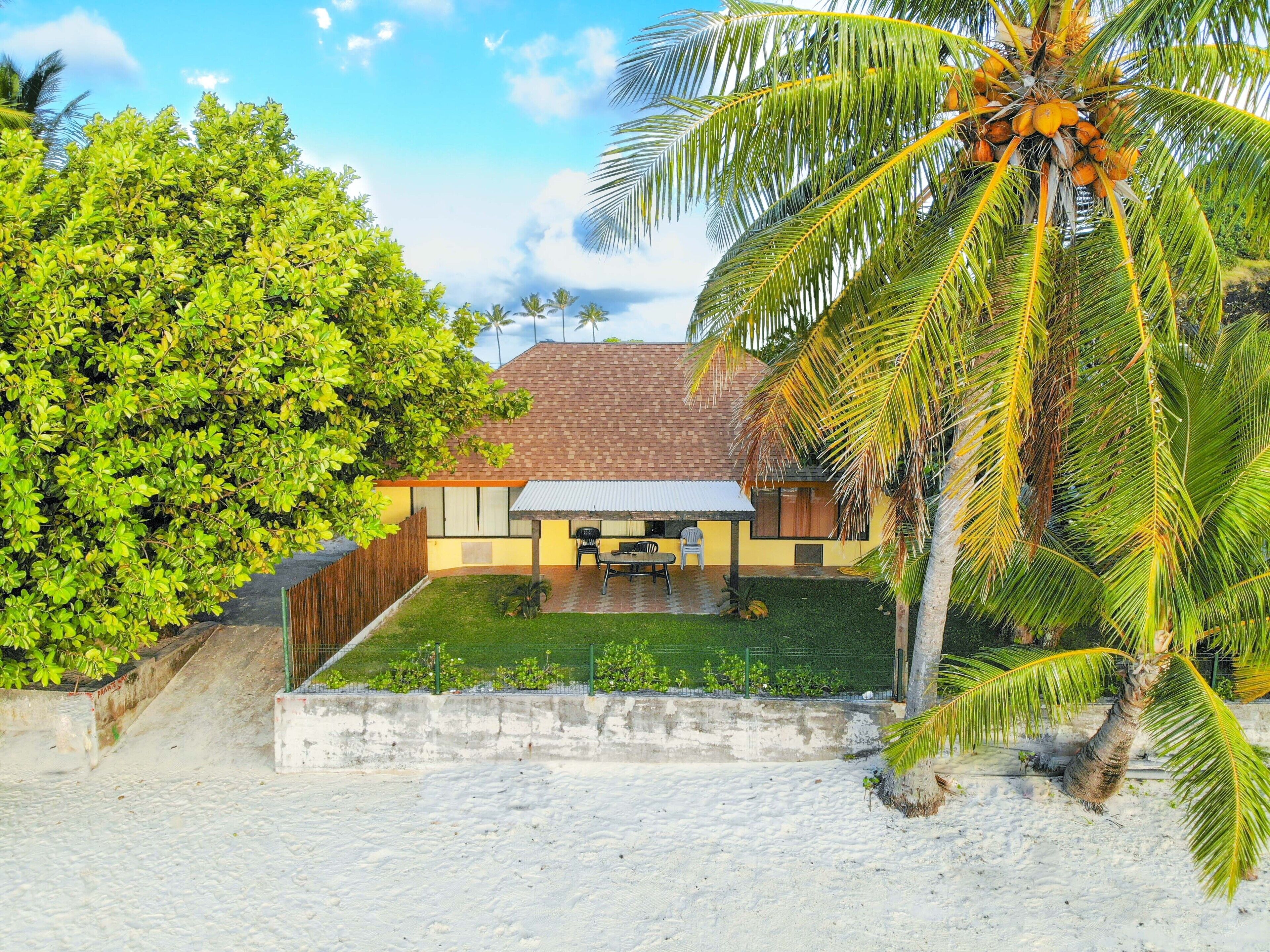 Beautiful 2 br Home on Famous Matira Beach! in Bora Bora, French Polynesia
