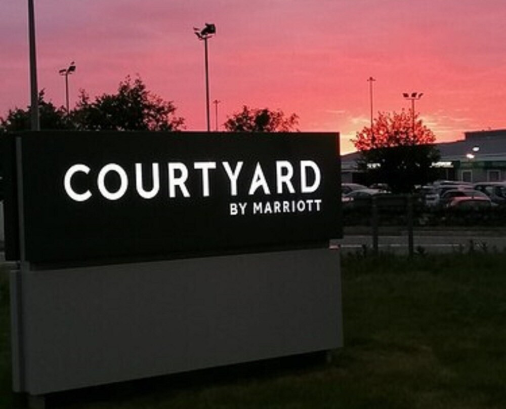 Courtyard by Marriott Inverness Airport