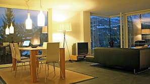 TV, DVD player