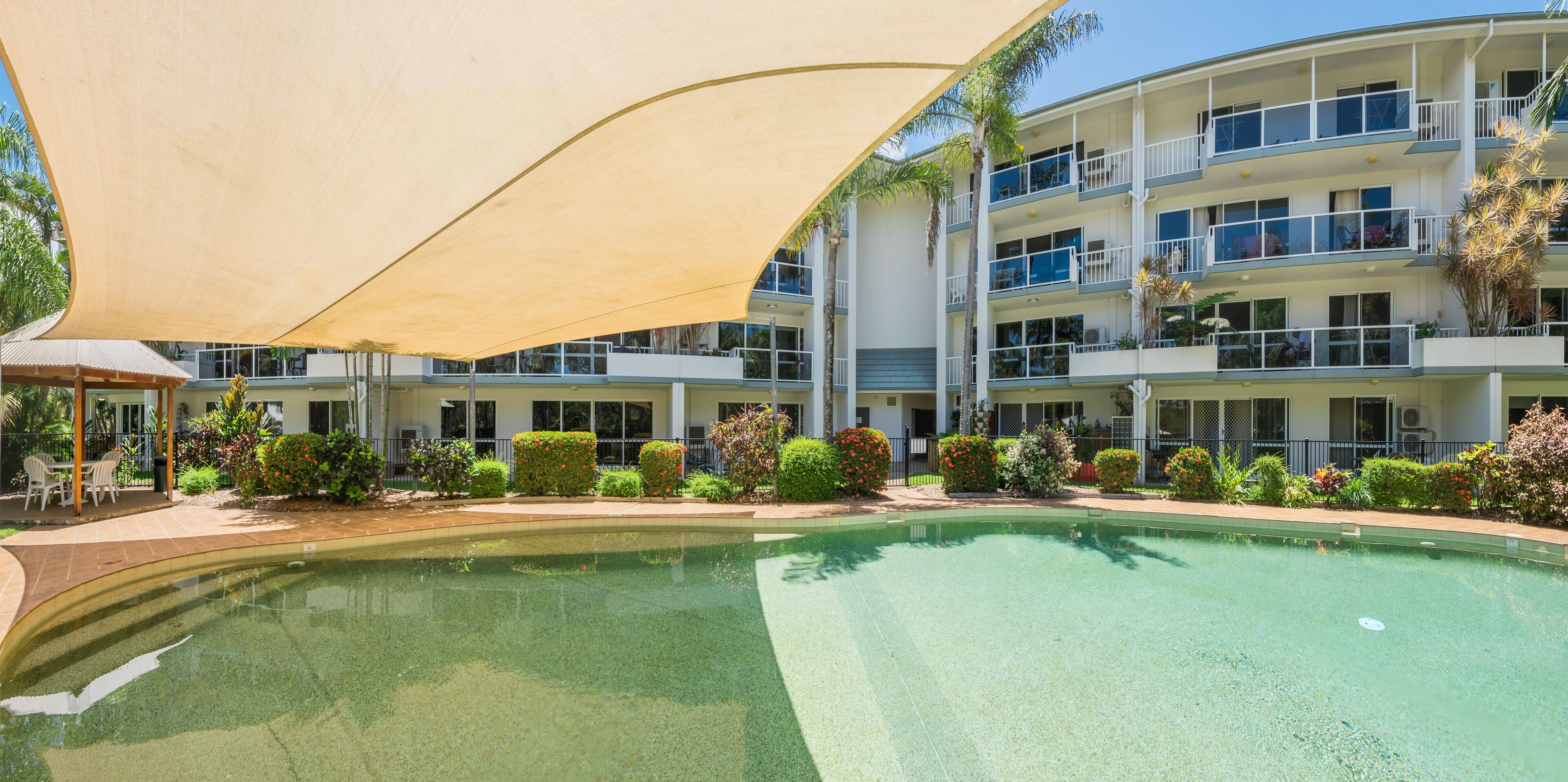 Coral Coast Apartments Palm Cove AVC