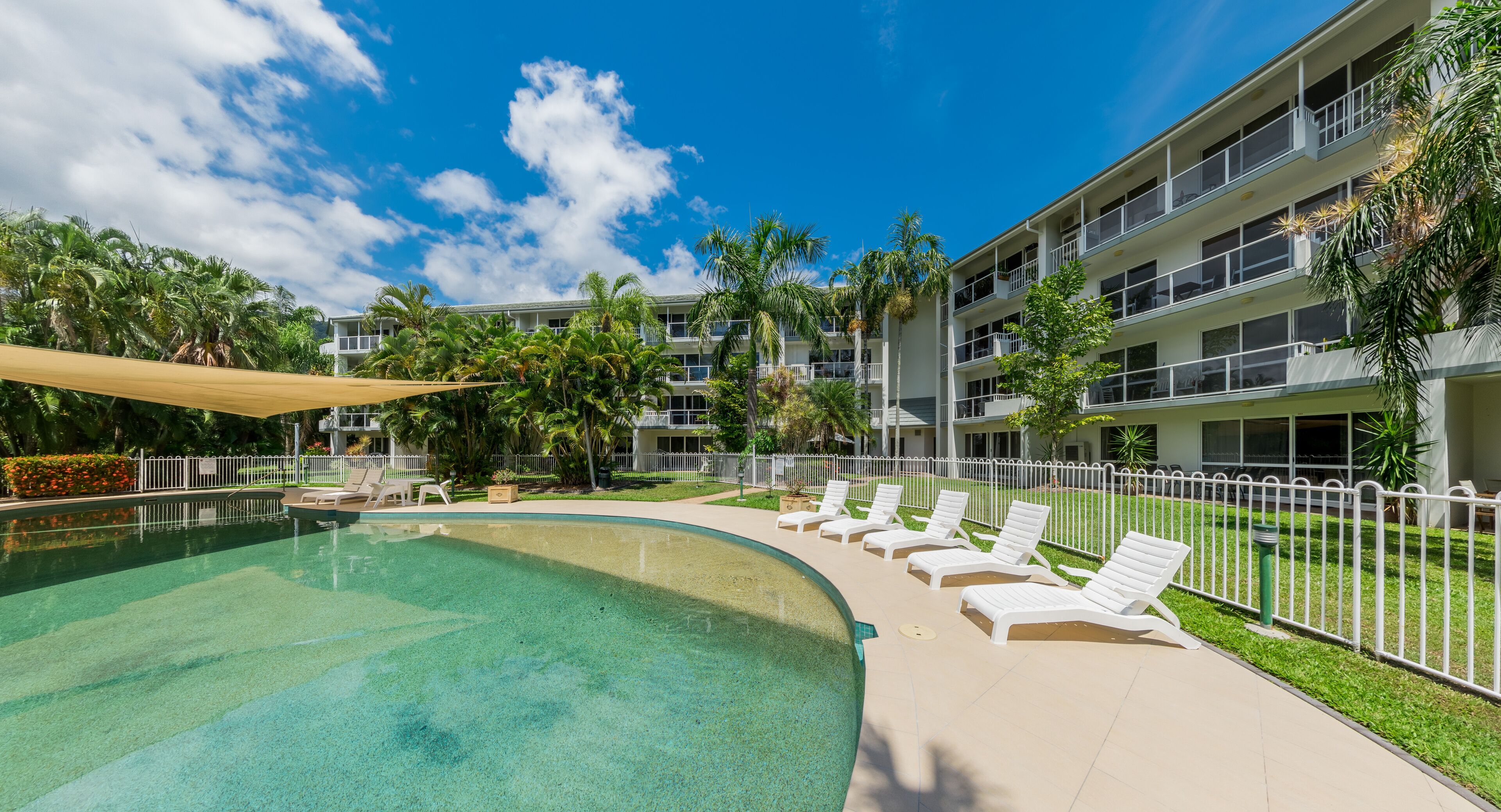Coral Coast Apartments Palm Cove AVC