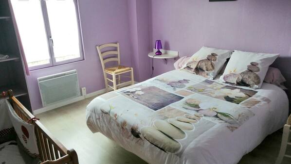 5 bedrooms, iron/ironing board, free WiFi