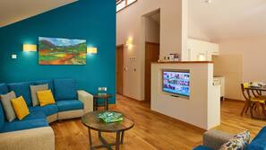 32-inch flat-screen TV with digital channels, TV