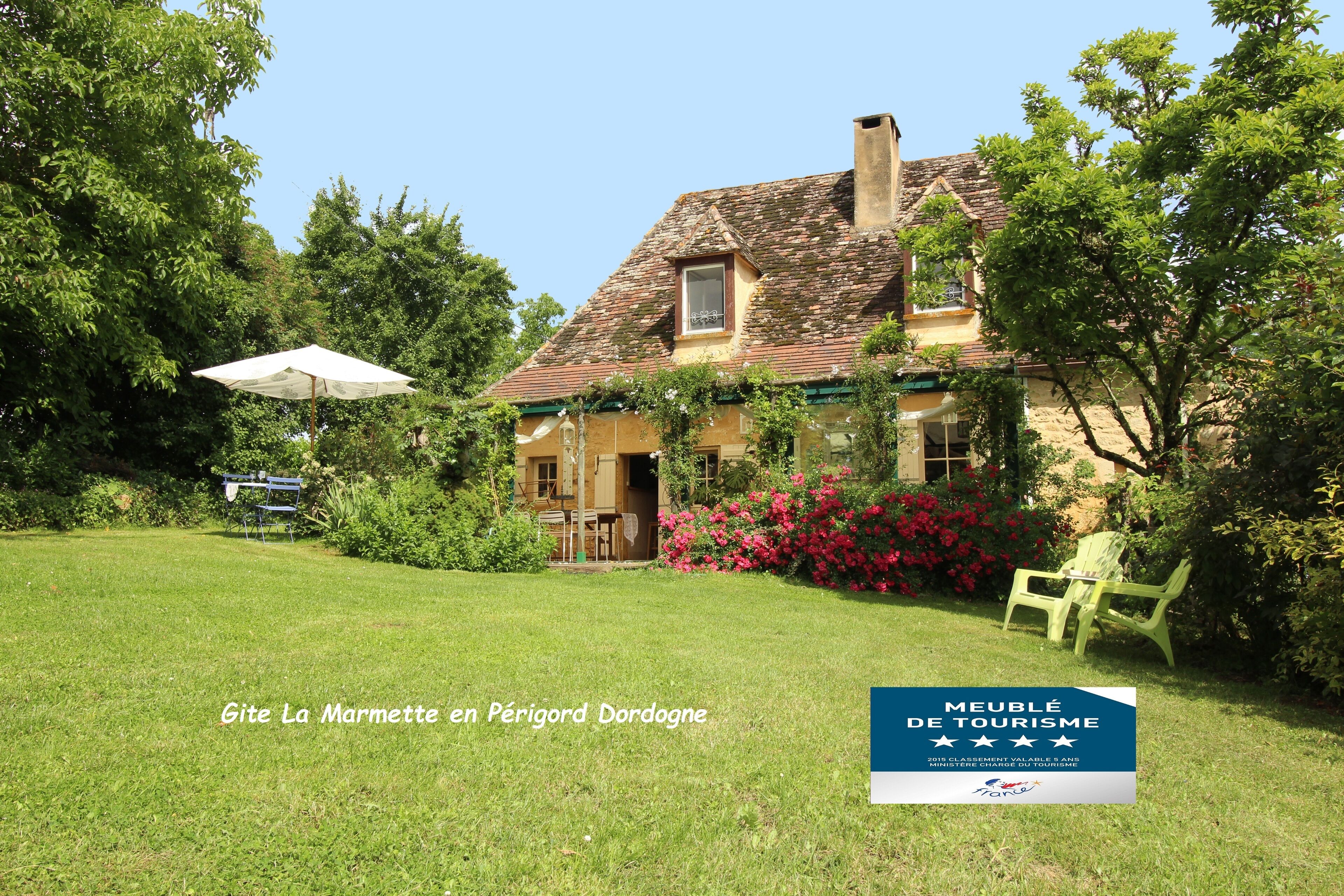 Authentic Rural House of Perigord, Charm, Calm and Comfort 4 in Lanquais, France