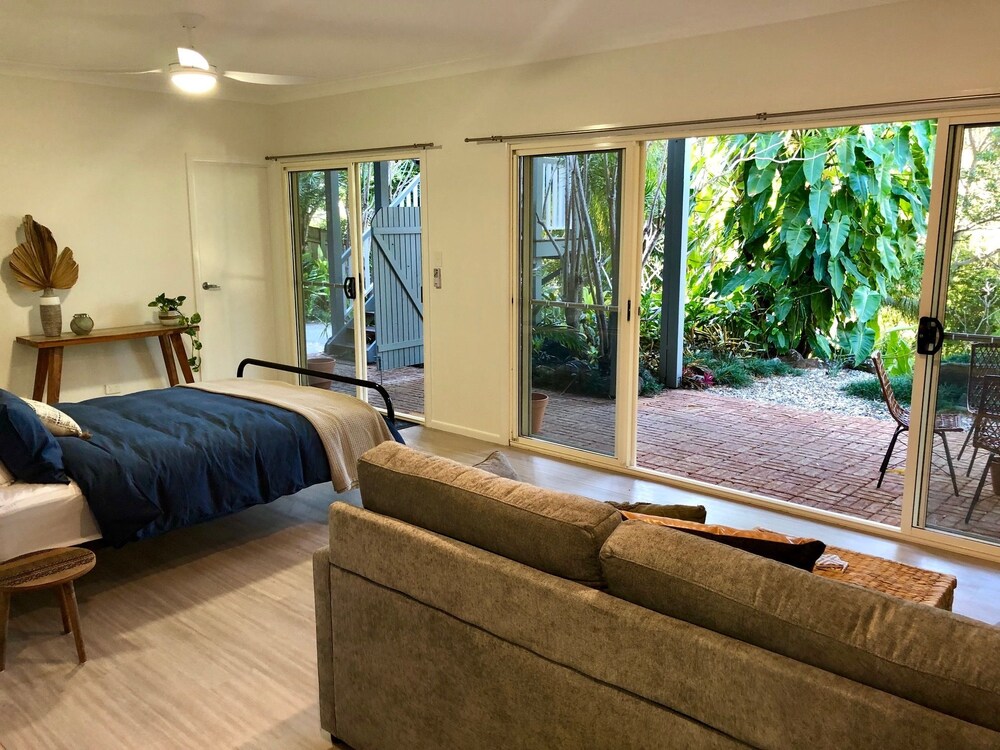 Your Coastal Treetop Escape