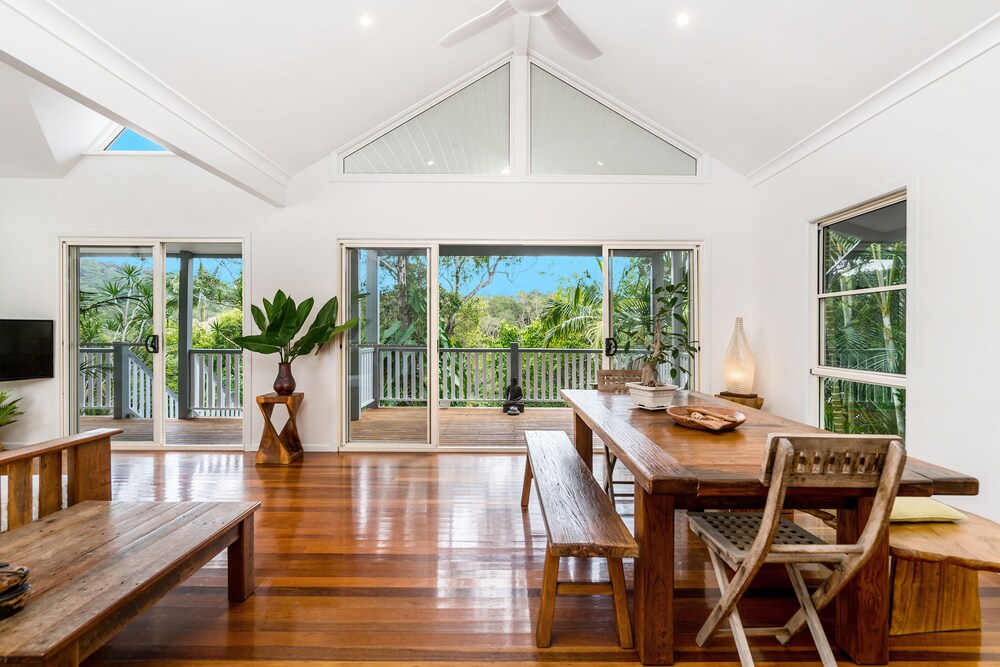 Your Coastal Treetop Escape
