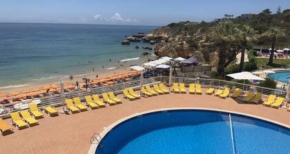 Borda d'Água, Praia da Oura