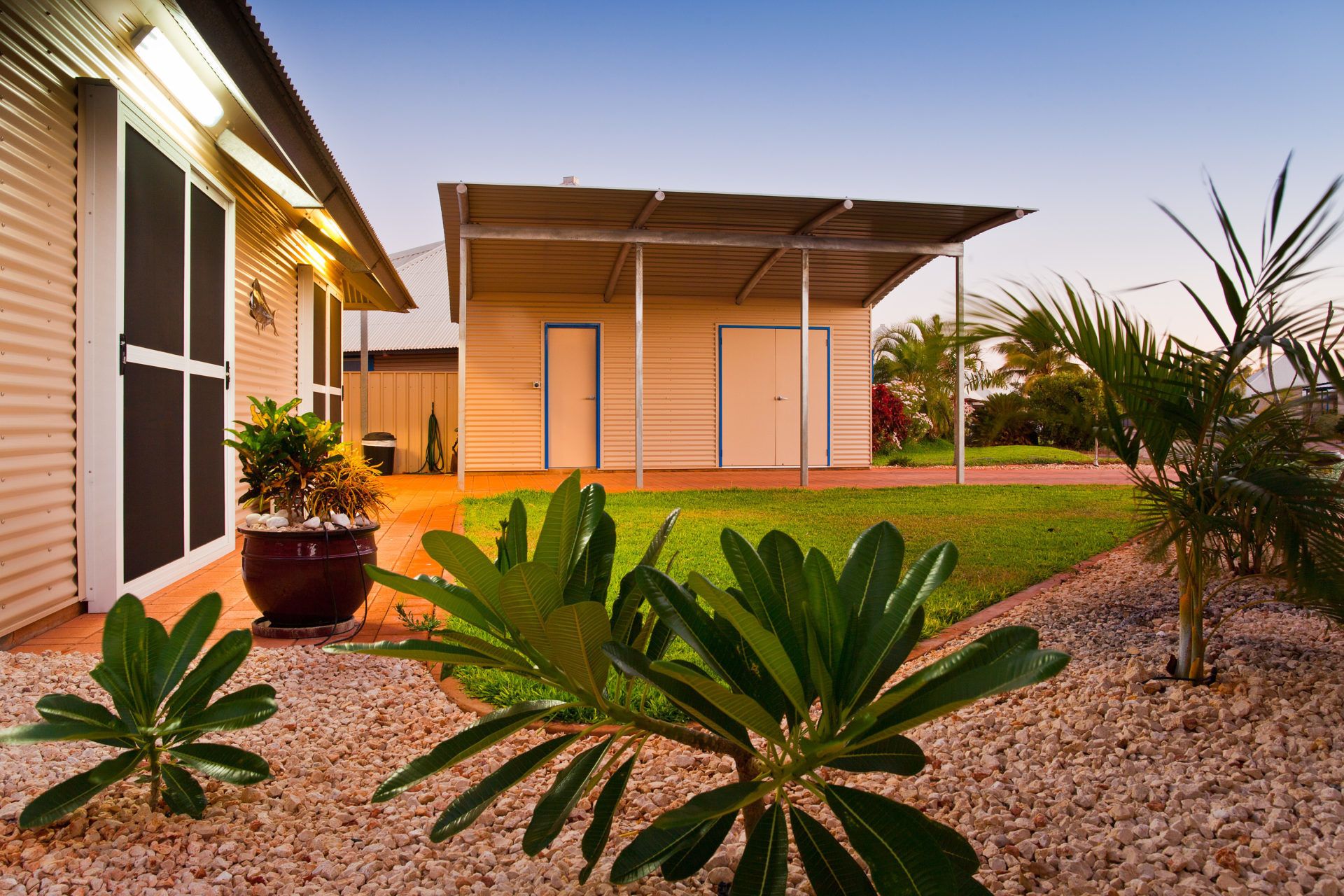 Osprey Holiday Village Unit 104 - Luxury spa Bath With a View