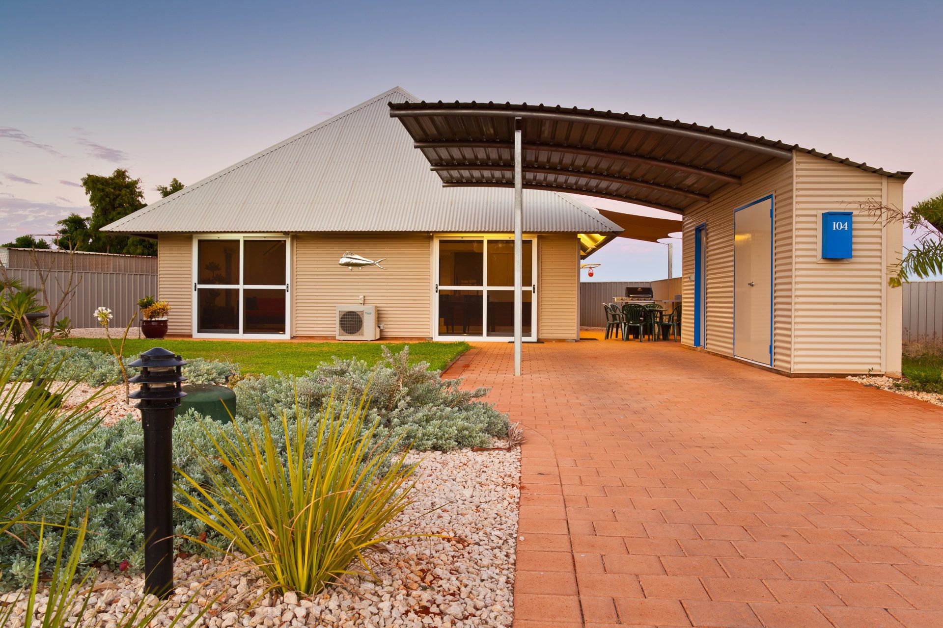 Osprey Holiday Village Unit 104 - Luxury spa Bath With a View