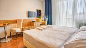 In-room safe, desk, iron/ironing board, free WiFi
