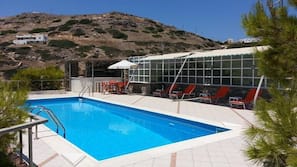 Seasonal outdoor pool
