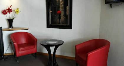 Premier Hotel Suites