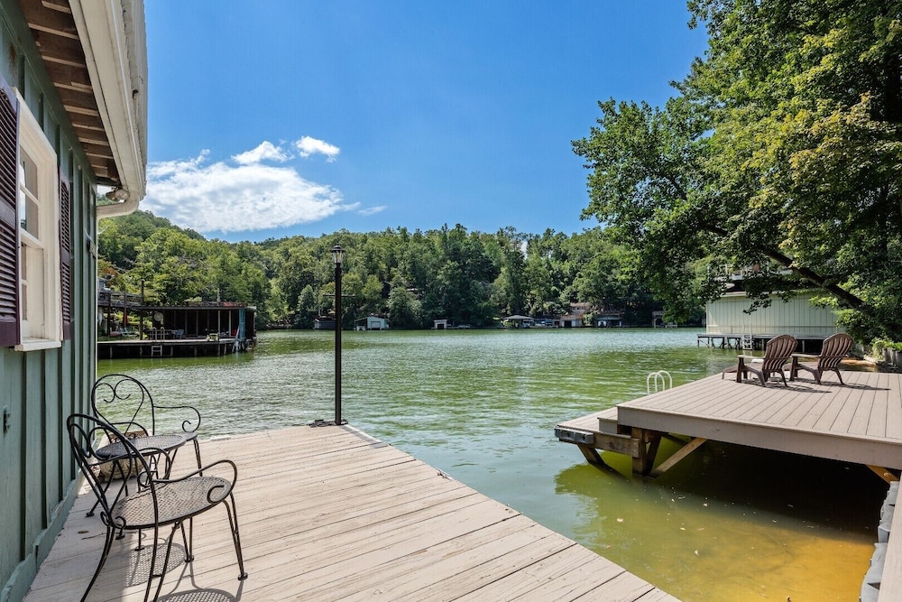 Long Family Lake House - Mr Lake Lure Vacation Rentals