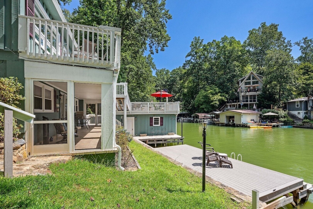 Long Family Lake House - Mr Lake Lure Vacation Rentals