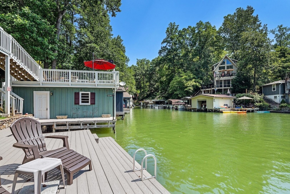 Long Family Lake House - Mr Lake Lure Vacation Rentals