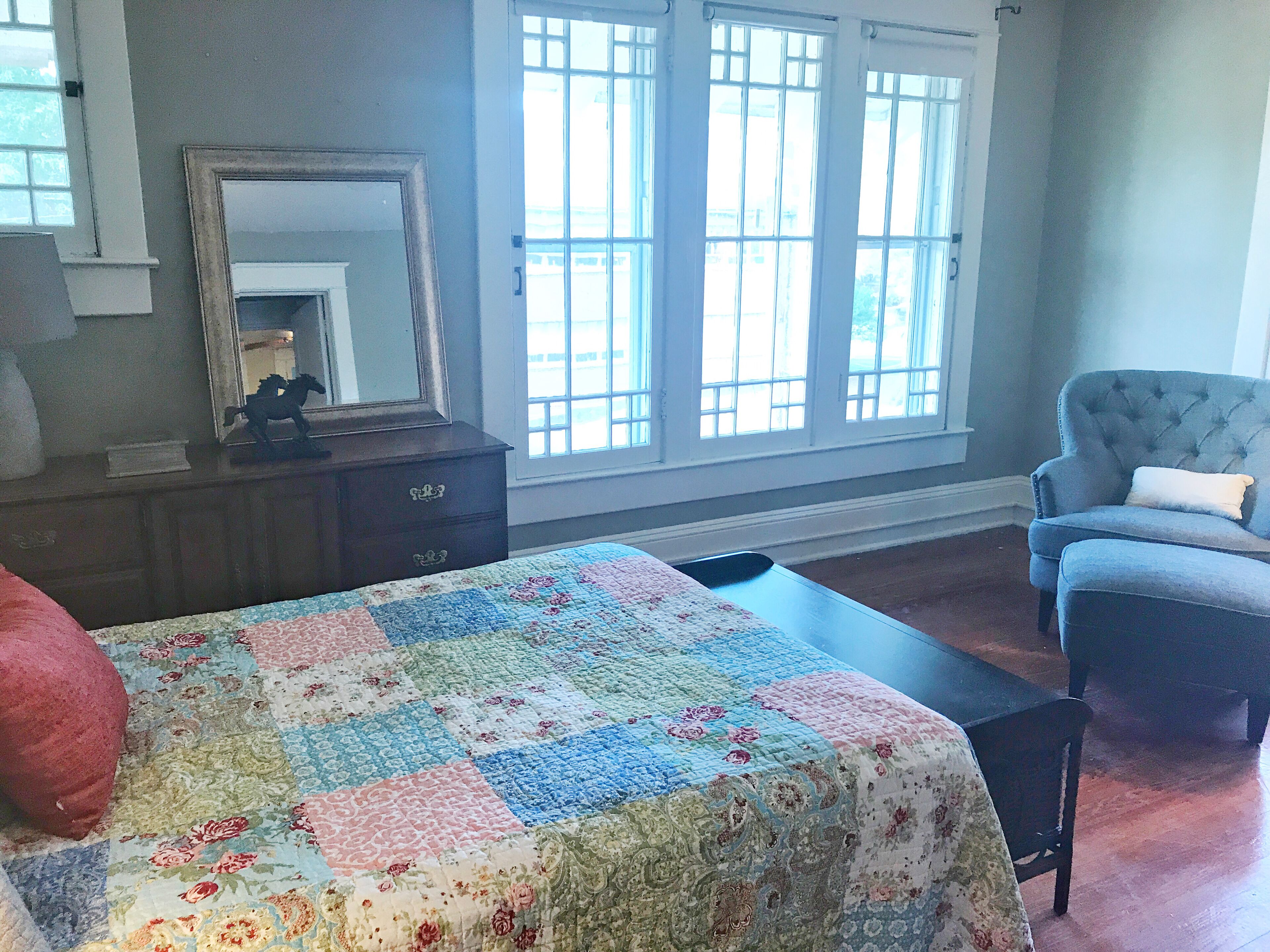 Beautiful Craftsman home walking distance to Historic  Broad Street in Cartersville, United States