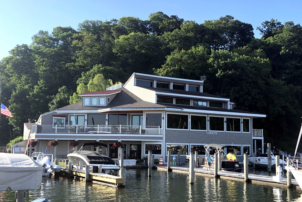 Harbor View Lofts 2 Is Overlooking Lake Macatawa And Eldean Shipyard