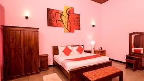 Individually decorated, desk, free WiFi, linens