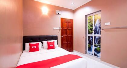OYO 89348 RG Motel