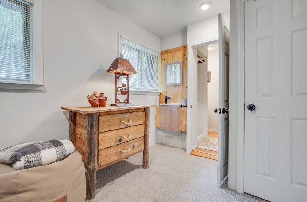 Summer Availability! Unique, PetFriendly, Condo with River View and