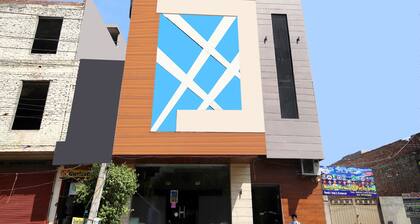 OYO 44541 Hotel Nanda