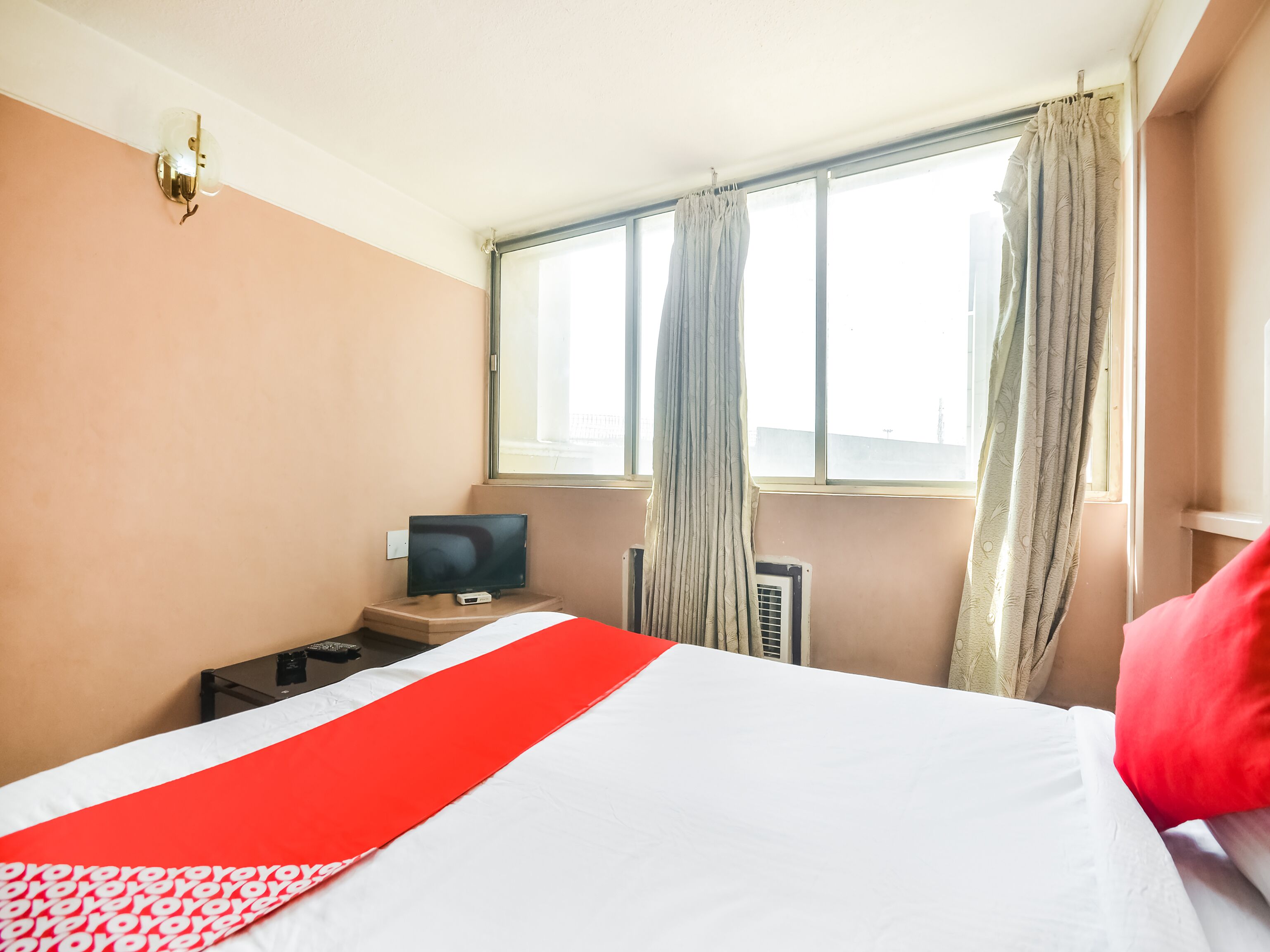 Oyo ホテル ジュハ リージェンシーズ 口コミ 部屋写真 料金 お得情報 エクスペディア