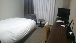 In-room safe, desk, iron/ironing board, free WiFi