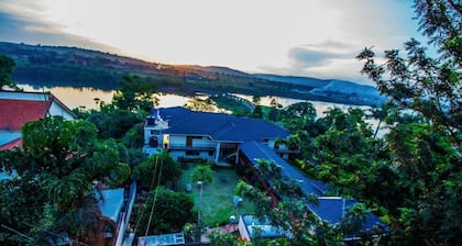 Hotel Paradise on the Nile
