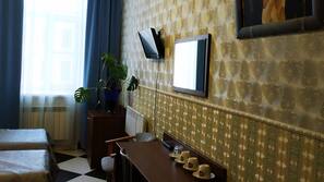 Individuell dekoriert, Schreibtisch, Verdunkelungsvorhänge