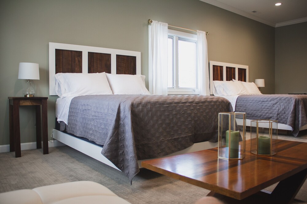 Huge double queen suite and bath in the luxurious Respite Bed and