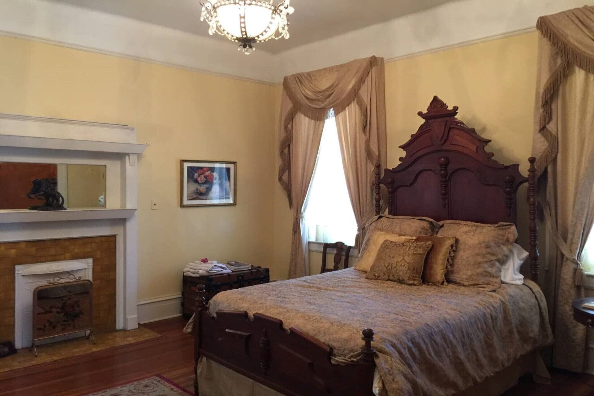 1912 Historic Mansion in McComb, United States