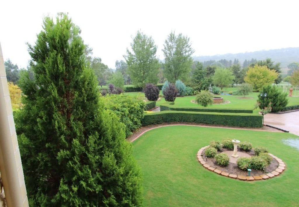 Dalrymple Lodge Bed and Breakfast