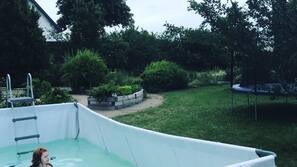 Sæsonbestemt udendørs pool