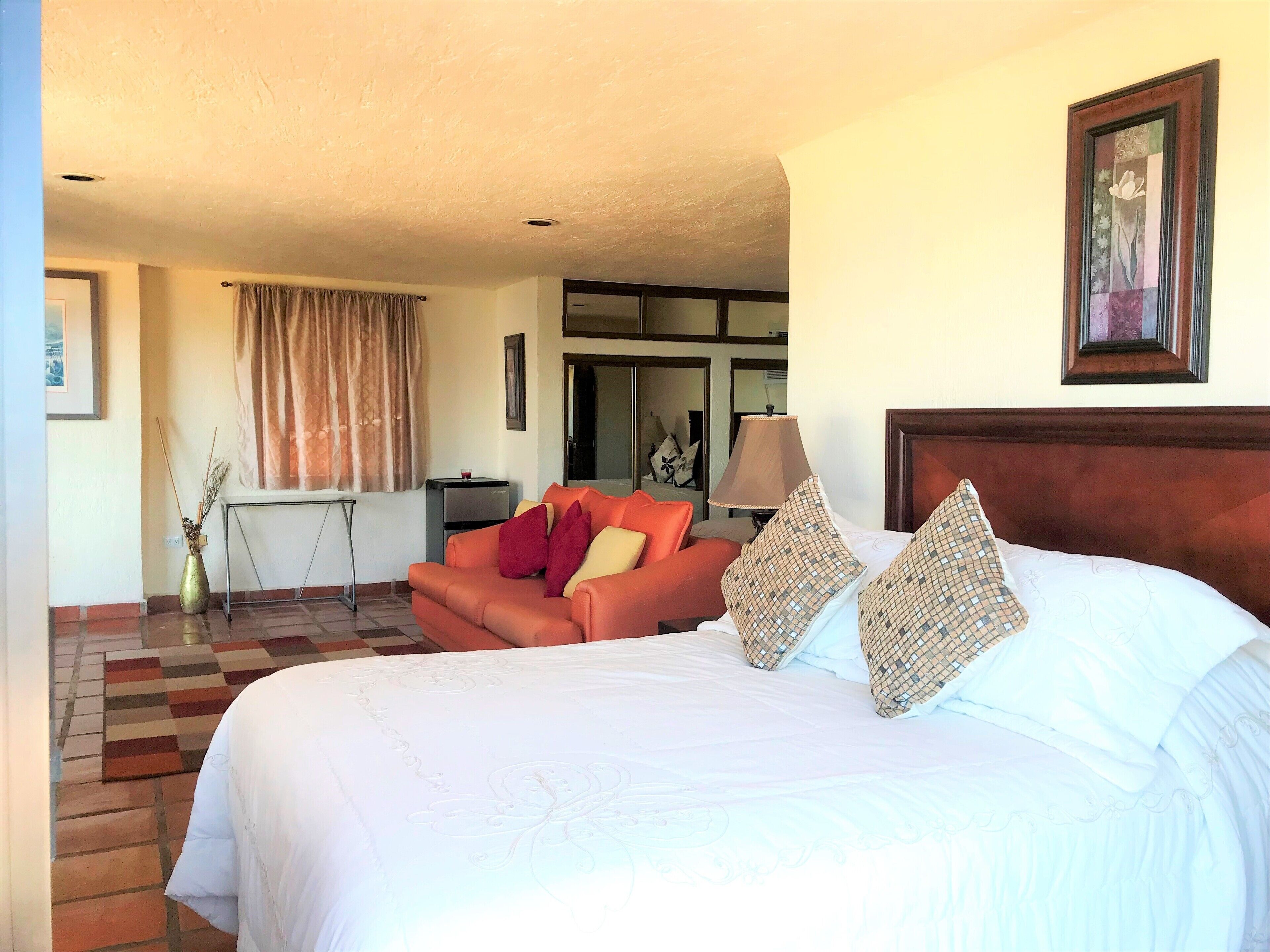 Casa del Eclipse espectacular Ocean View minutes from the Beach: Precios,  promociones y comentarios | Expedia.mx