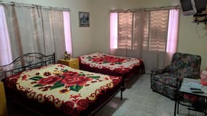 Premium bedding, individually furnished, laptop workspace, WiFi