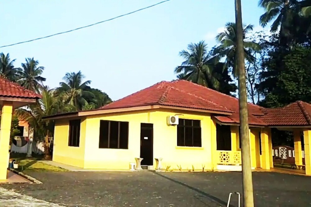 Homestay Damaisuri Pasir Mas Mys Best Price Guarantee Lastminute Co Nz