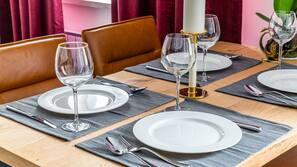 Kühlschrank, Mikrowelle, Ofen, Herd