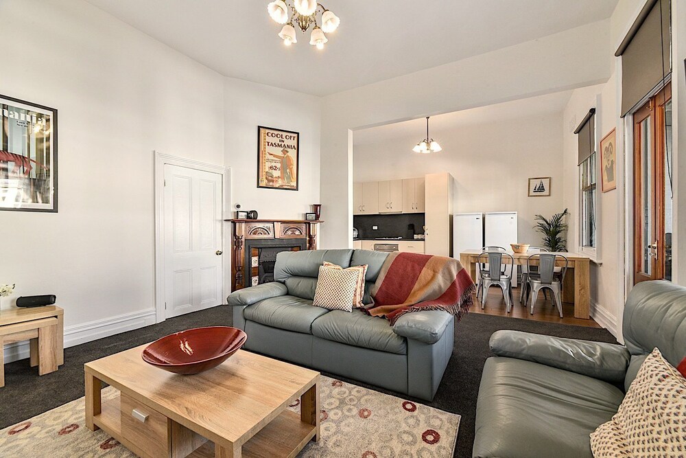 City buzz! - Launceston, TAS
