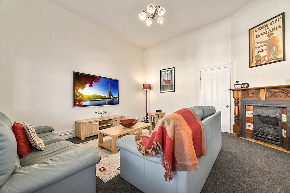 City buzz! - Launceston, TAS